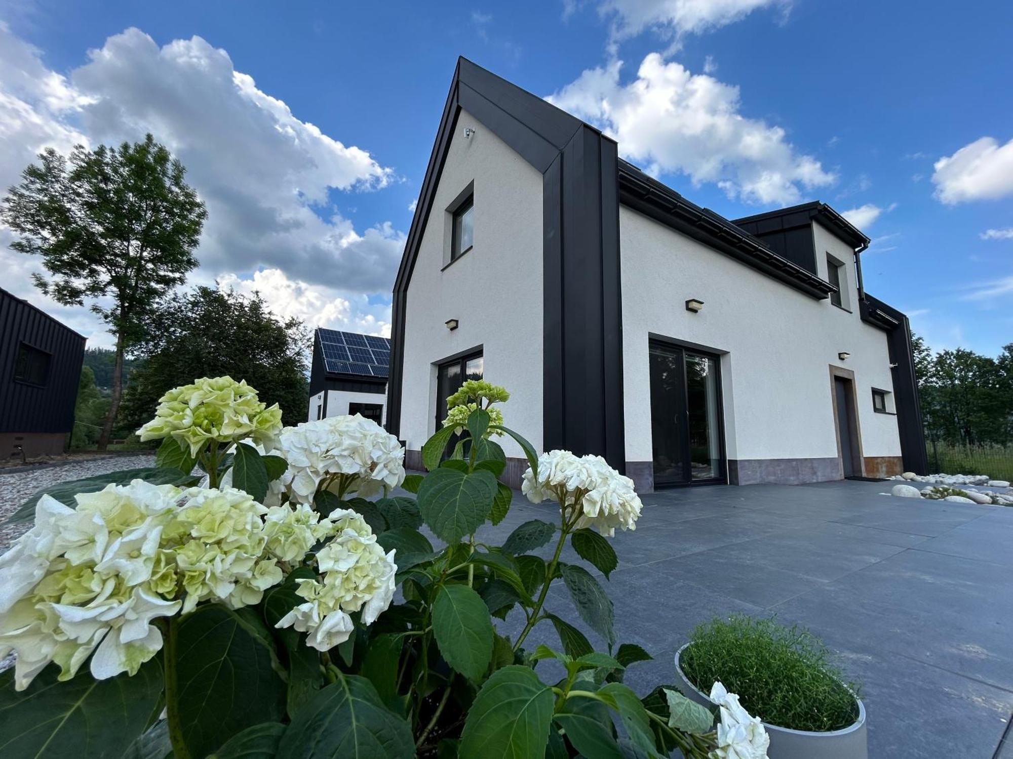 Black & White Houses Niedzica Exterior photo